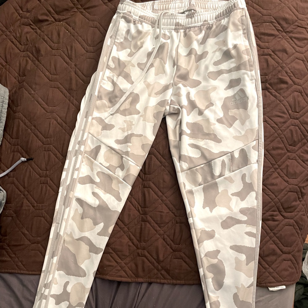 LIMITED EDITION ADIDAS TRACK PANTS MENS LARGE BEIGE CAMO,